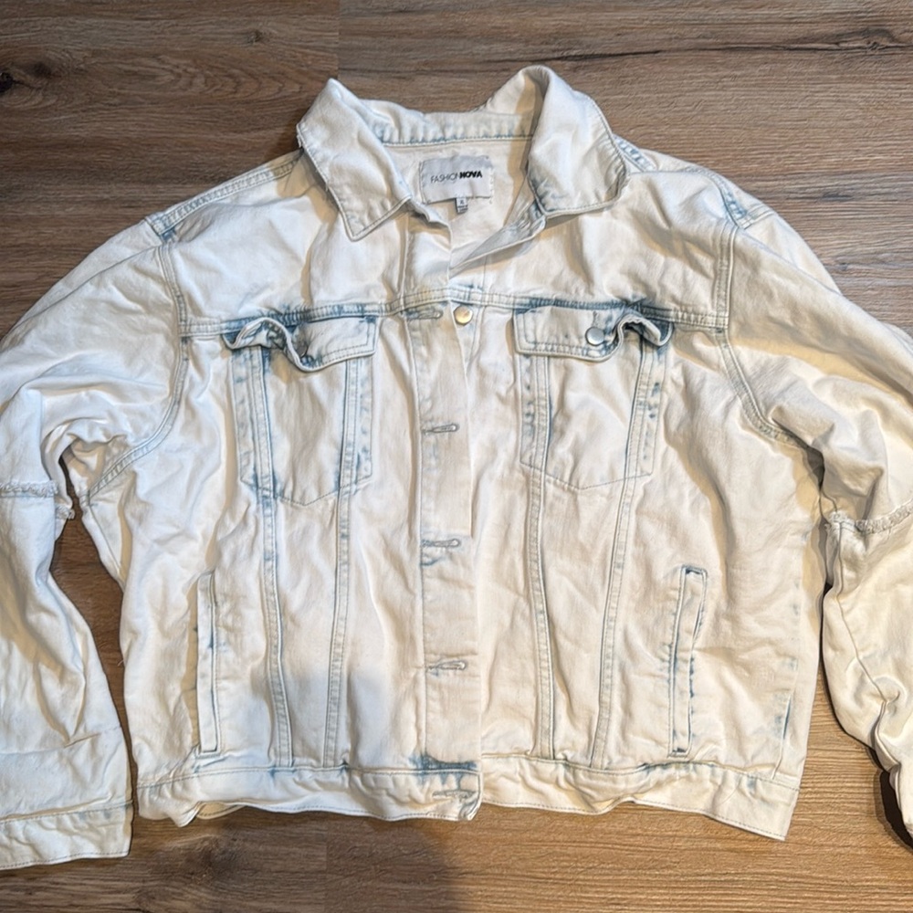 Denim light wash jacket size XL